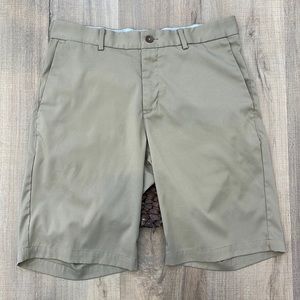 Nike Golf Men's Standard Fit Khaki Shorts